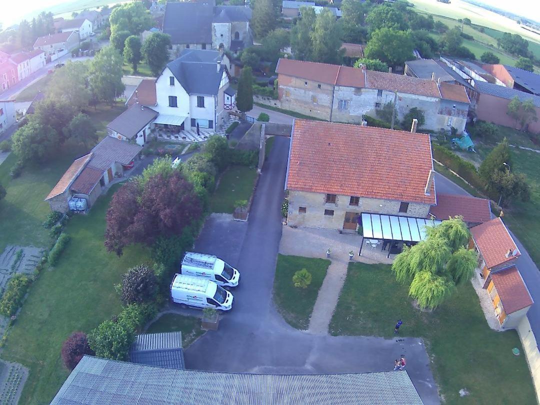 Auberge Du Pied Des Monts Grivy-Loisy Экстерьер фото